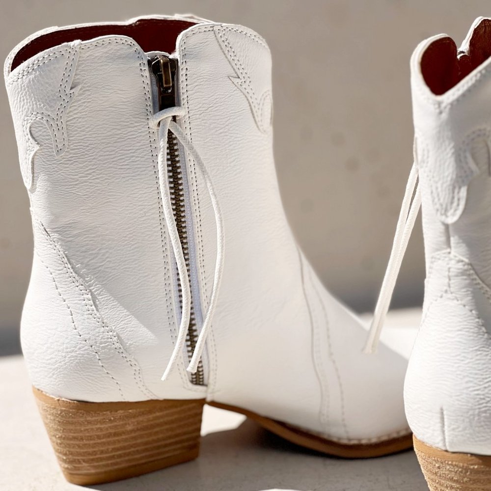 NEW Pointy Toe Stack Block Heel Zip Up Western Ankle Booties Boots Off White - Picture 8 of 16